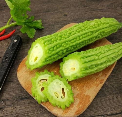 教室吃瓜事